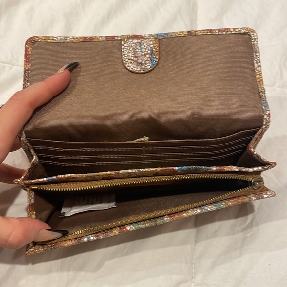 Brand new hobo wallet with tags. - Picture 2 of 4